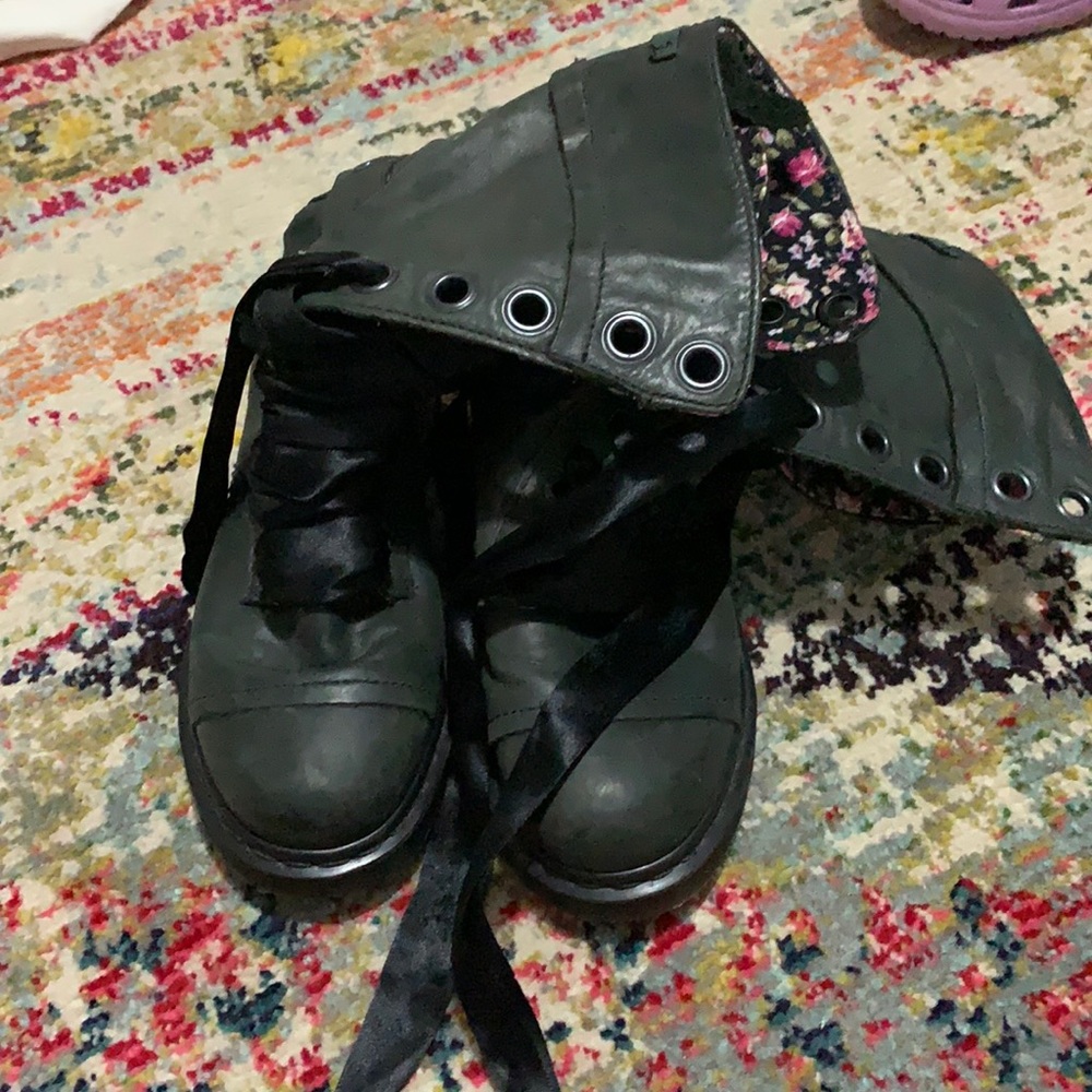 Doc Marten Boots